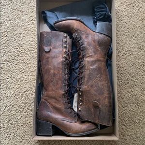 BNWT Freebird by STEVEN